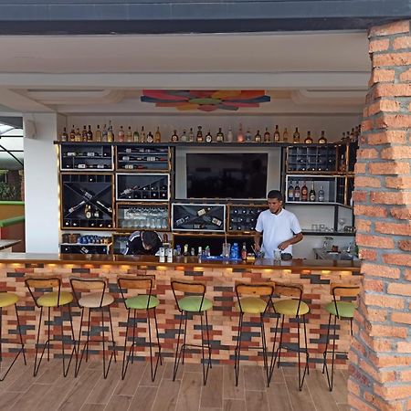 Alto Verde Hotel Guatapé Екстериор снимка